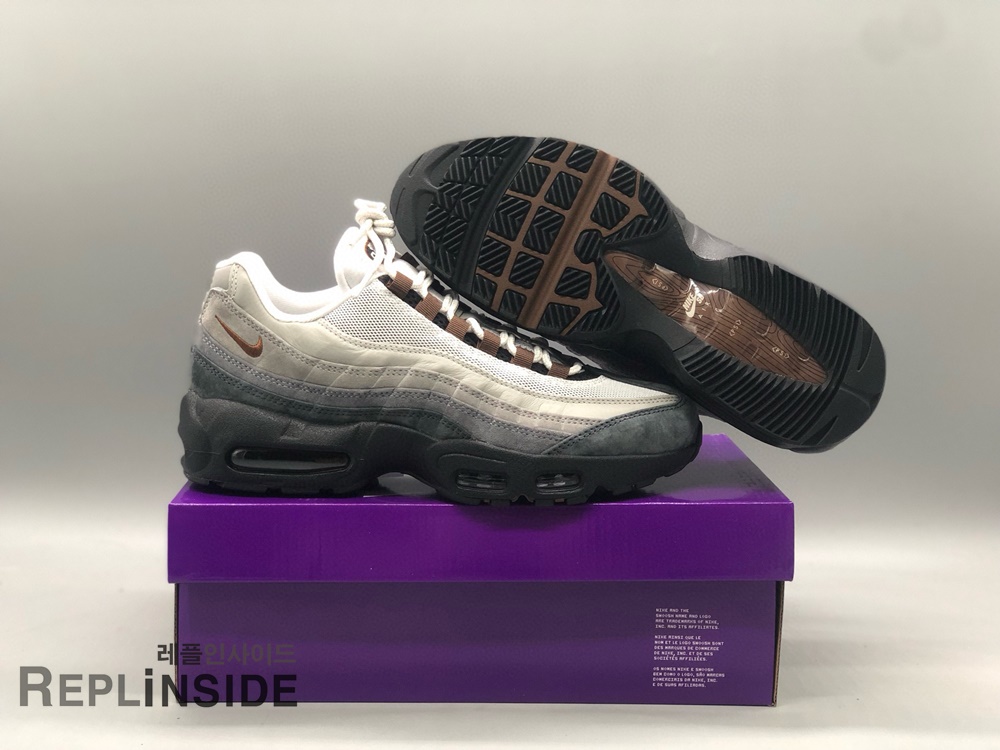 나이키 SB 에어맥스 95 카카오 와우 갑피 디테일 | 고급 텍스처 #에어맥스95디테일 #나이키SB카카오와우 #레플운동화추천 #레플브랜드신발
