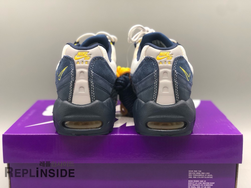 나이키 에어맥스 95 에릭 코스턴 앞코 디테일 | 스피드 옐로우 포인트 | 고퀄리티 실사 #에어맥스앞코 #레플에어맥스95 #코스턴협업 #레플나이키스니커즈