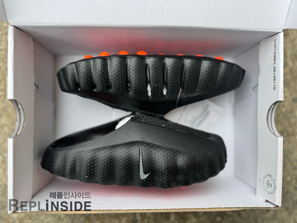 레플리카 명품 [NIKE] 나이키 마인드 001 블랙 하이퍼 크림슨 HQ4309-001 남녀공용 - 앞면 실사