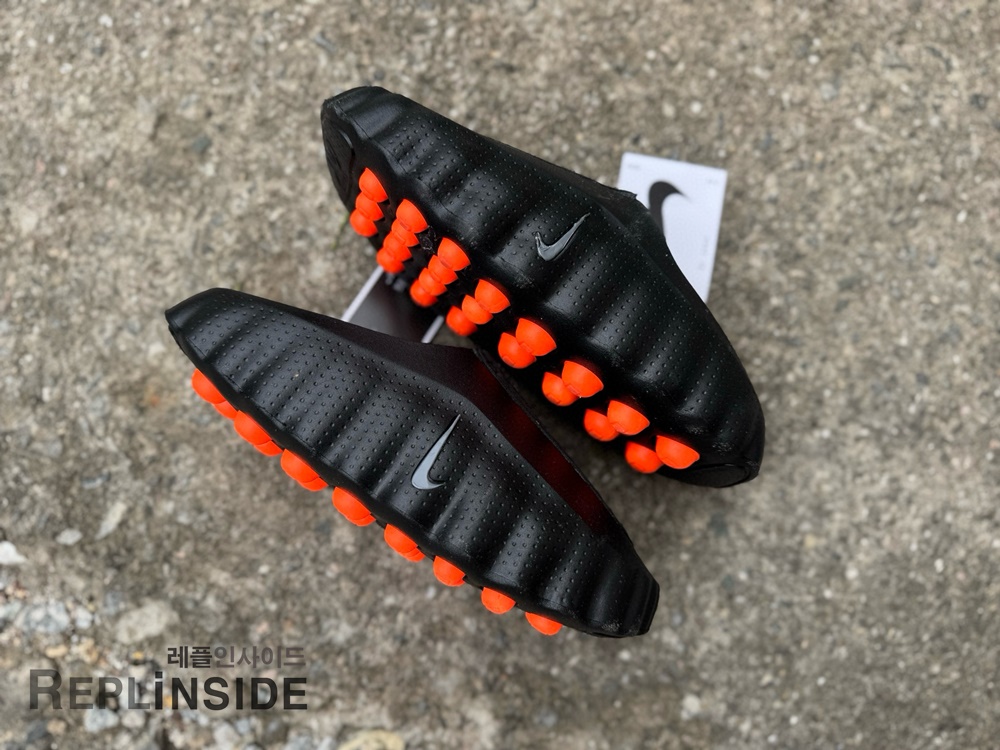 레플리카 명품 [NIKE] 나이키 마인드 001 블랙 하이퍼 크림슨 HQ4309-001 남녀공용 - 밑창 실사