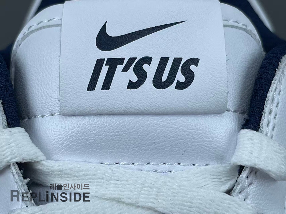 레플리카 명품 [NIKE] 나이키 x 릴 야티 에어포스 1 로우 화이트 앤 미드나잇 네이비 IB5720-100 남성용 - 사이즈 실사