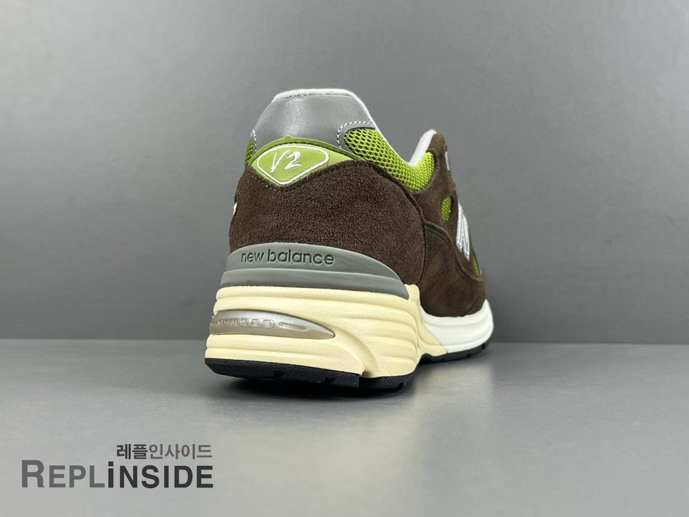 레플리카 명품 [New Balance] 뉴발란스 x 다니엘 카타리 991v2 초콜릿 브라운 피스타치오 U991CK2 남녀공용 - 밑창 실사