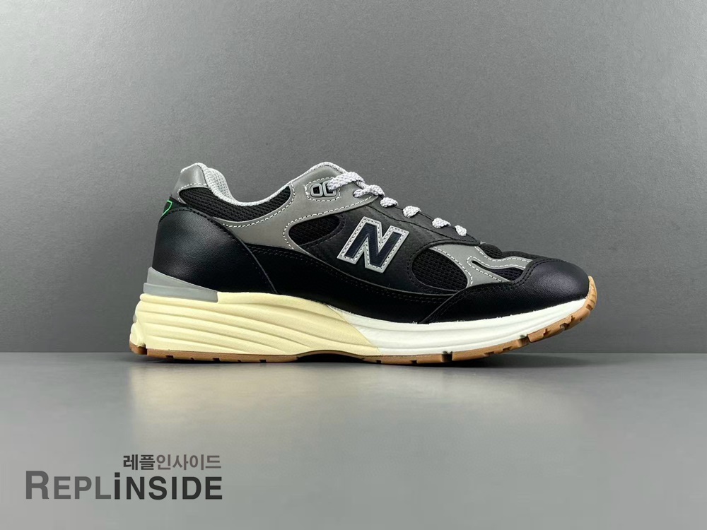 레플리카 명품 [New Balance] 뉴발란스 991v2 x  MiUK Up There 그레이 U991UT2 남녀공용 - 옆면 실사