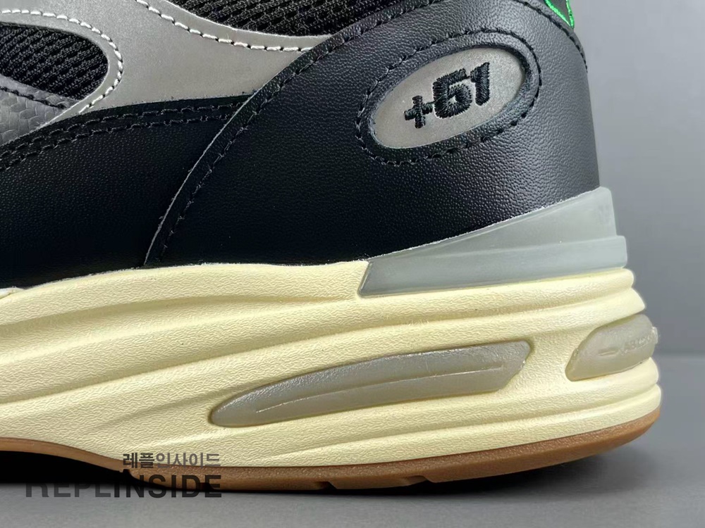 레플리카 명품 [New Balance] 뉴발란스 991v2 x  MiUK Up There 그레이 U991UT2 남녀공용 - 포장 실사