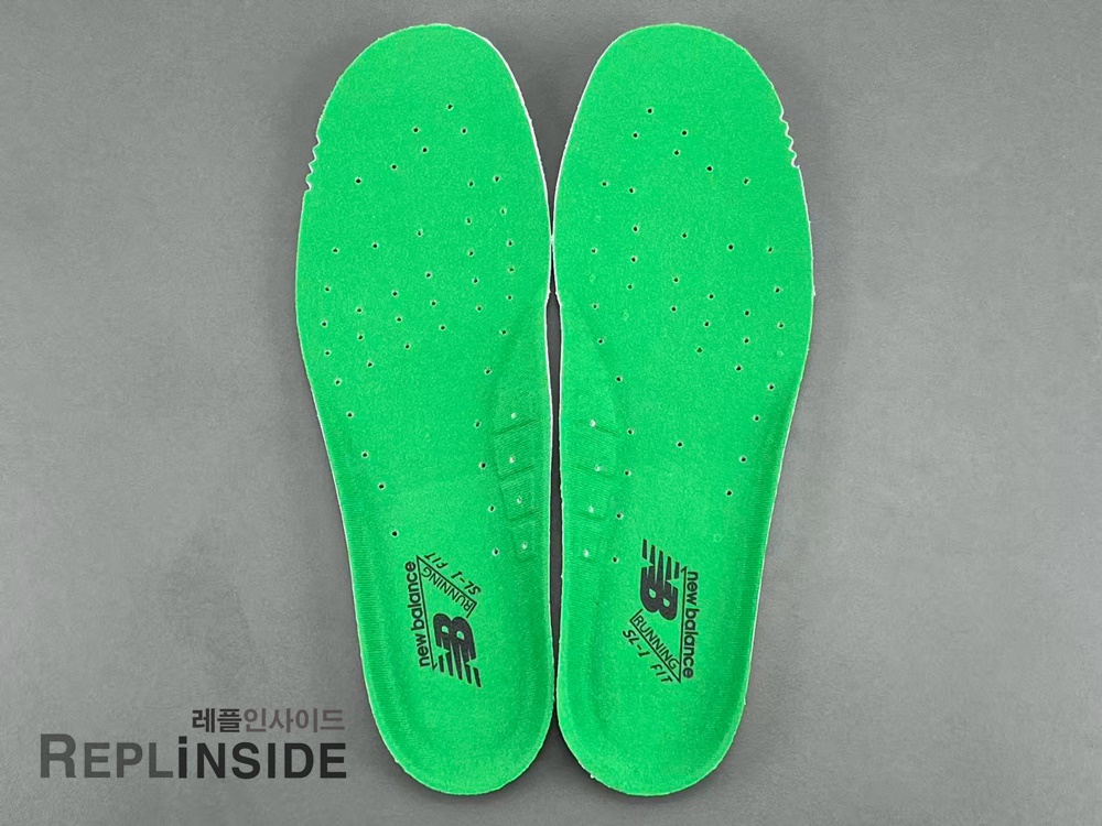 레플리카 명품 [New Balance] 뉴발란스 991v2 x  MiUK Up There 그레이 U991UT2 남녀공용 - 비교 실사