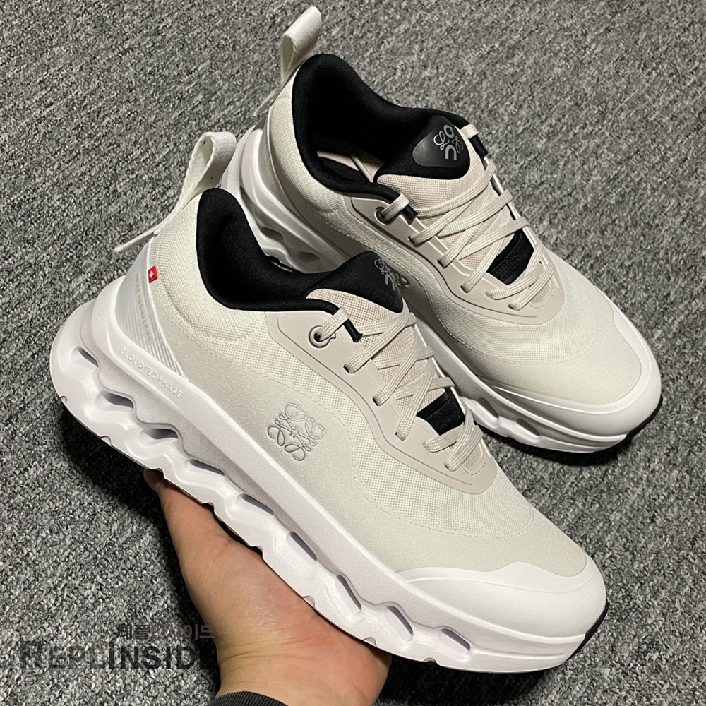 온 러닝 x 로에베 클라우드틸트 2.0, 남녀공용 스니커즈, 레플 스니커즈, 올리브 컬러, 편안한 착용감, 데일리 러닝화