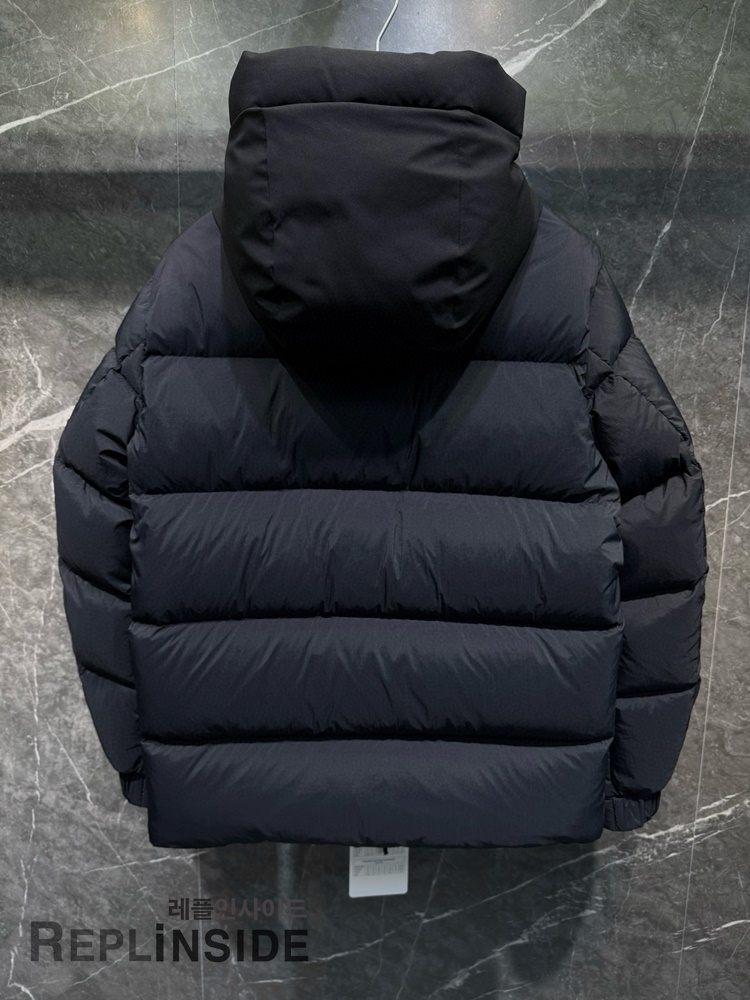 몽클레어 마데이라 블랙 패딩 전면 디자인 │ 남녀공용 실착용 추천 │ #레플리카몽클레어패딩 #MonclerMadeira #겨울필수템 #패딩추천