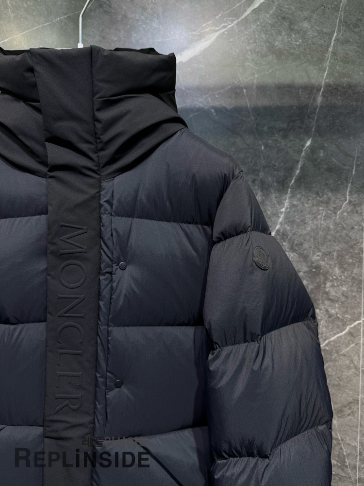 Moncler Madeira 다운패딩 로고 디테일 │ 정품대비 하이퀄리티 레플리카 │ #몽클레어레플리카 #마데이라레플리카패딩 #명품스타일