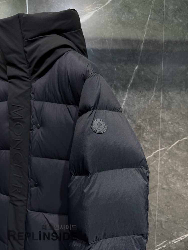 Moncler Madeira 다운자켓 후드 클로즈업 │ 고급스러운 블랙 패딩 │ #몽클레어마데이라 #레플리카몽클레어 #남성패딩 #겨울아우터