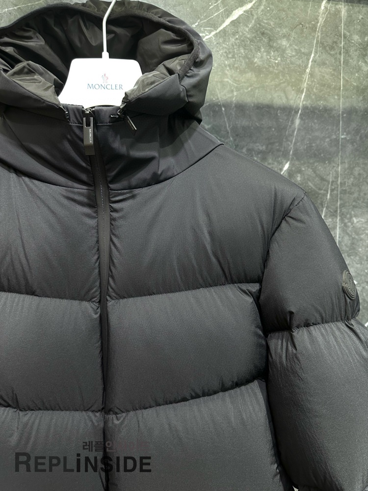 몽클레어 FOREZ 숏패딩 남성용 후디드 다운자켓 정품급 레플리카 실물 이미지 #레플리카몽클레어포레즈 #레플리카명품패딩