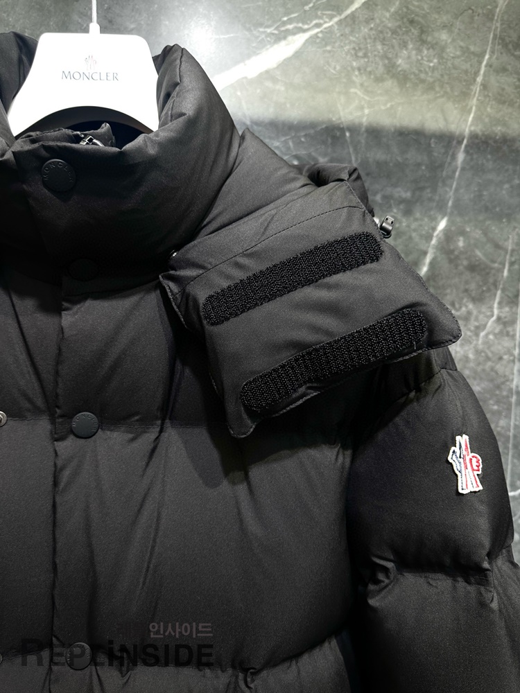 몽클레어 CORAIA 여성 하이넥 숏패딩 블랙 컬러 레플리카 실물 이미지 #레플리카몽클레어코라이아 #레플리카명품패딩