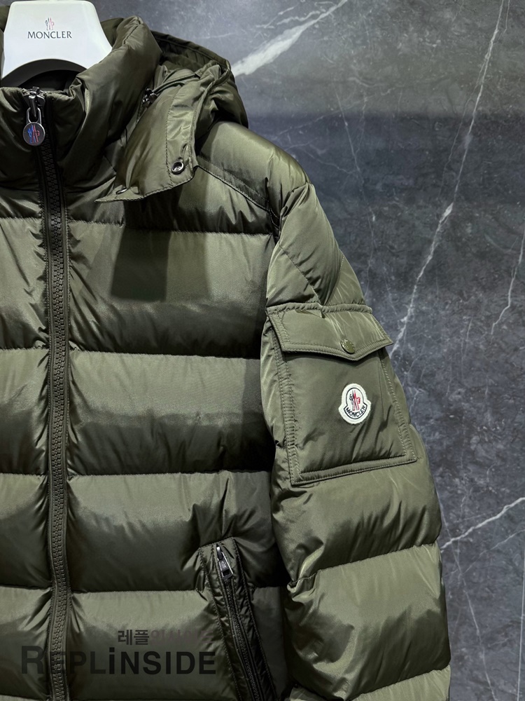 몽클레어 마야 패딩 남성용 카키 다운자켓 실사 이미지 #레플리카몽클레어패딩 #레플리카남성패딩