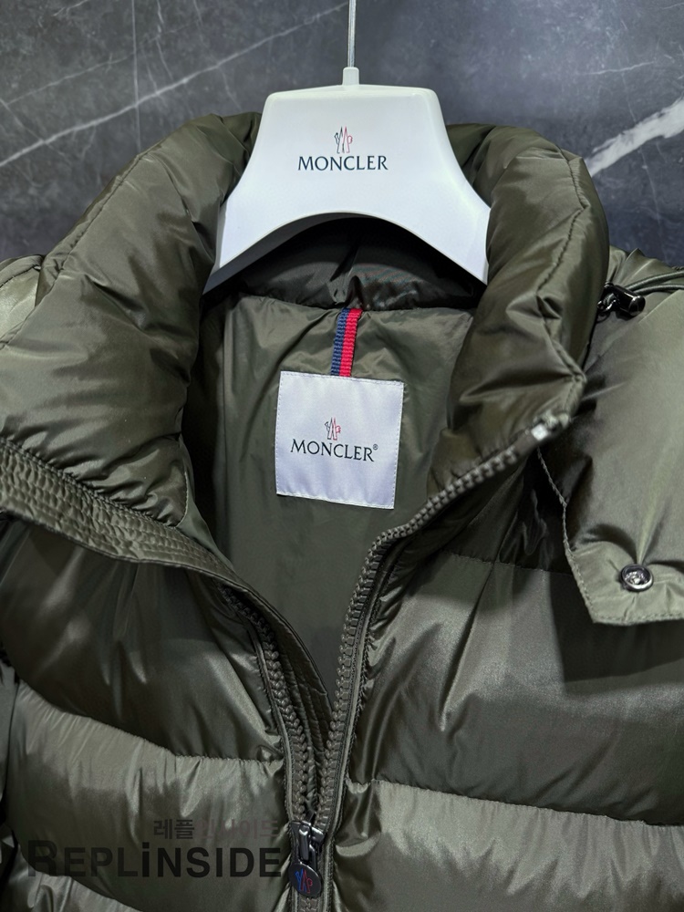 몽클레어 MAYA 카키 남성 숏패딩 고급 레플리카 다운자켓 #레플리카몽클레어마야 #레플리카명품패딩