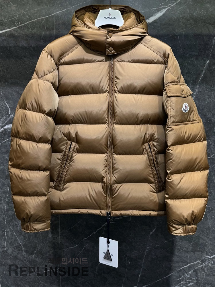 몽클레어 마야 라이트베이지 프리미엄 레플리카 패딩 남성 숏자켓 #레플리카몽클레어패딩 #레플리카몽클레어마야