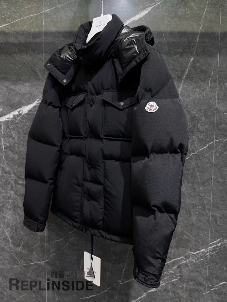 Moncler Fornas 다운패딩 블랙 컬러 클로즈업 │ 남성 명품 패딩 추천 │ #MonclerFornas #레플리카명품패딩 #몽클레어포르나스 #겨울코디