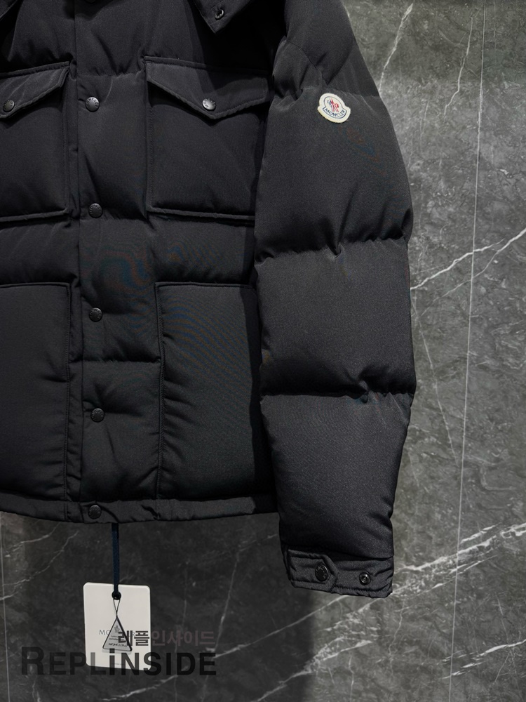 Moncler Fornas 패딩 전면 지퍼라인 및 로고패치 │ 남녀공용 프리미엄 패딩 │ #몽클레어레플리카 #명품패딩추천 #Fornas다운패딩