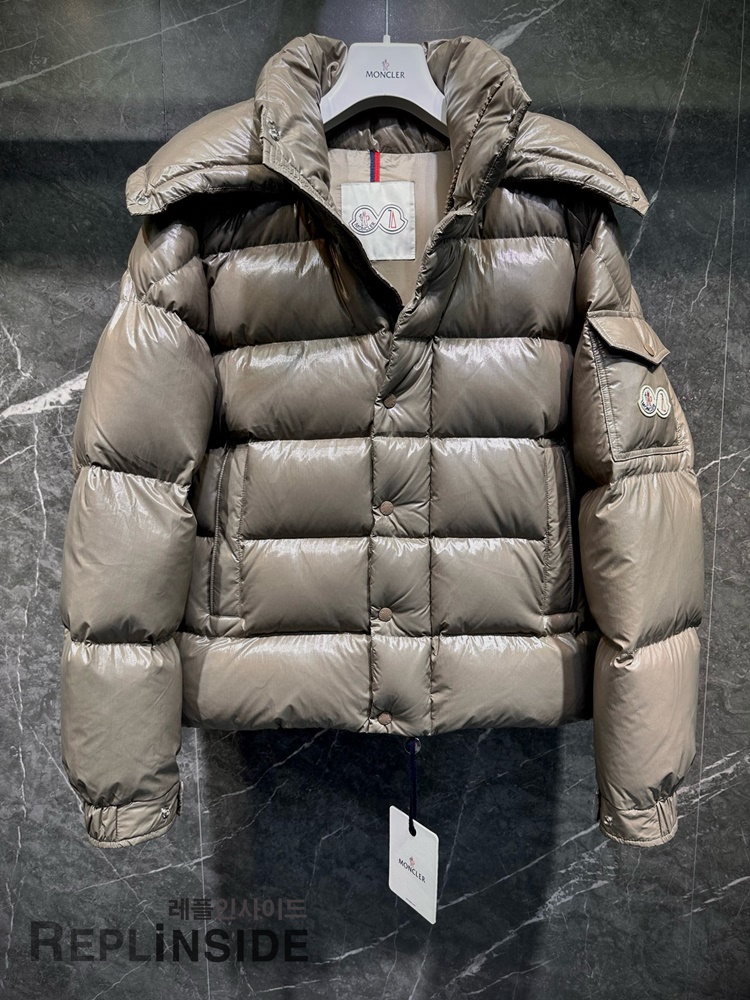 몽클레어 MAYA 70 패딩 로고 패치 디테일, 고퀄 각인 완성도 높은 레플리카, #몽클레어로고 #마야70레플 #명품레플