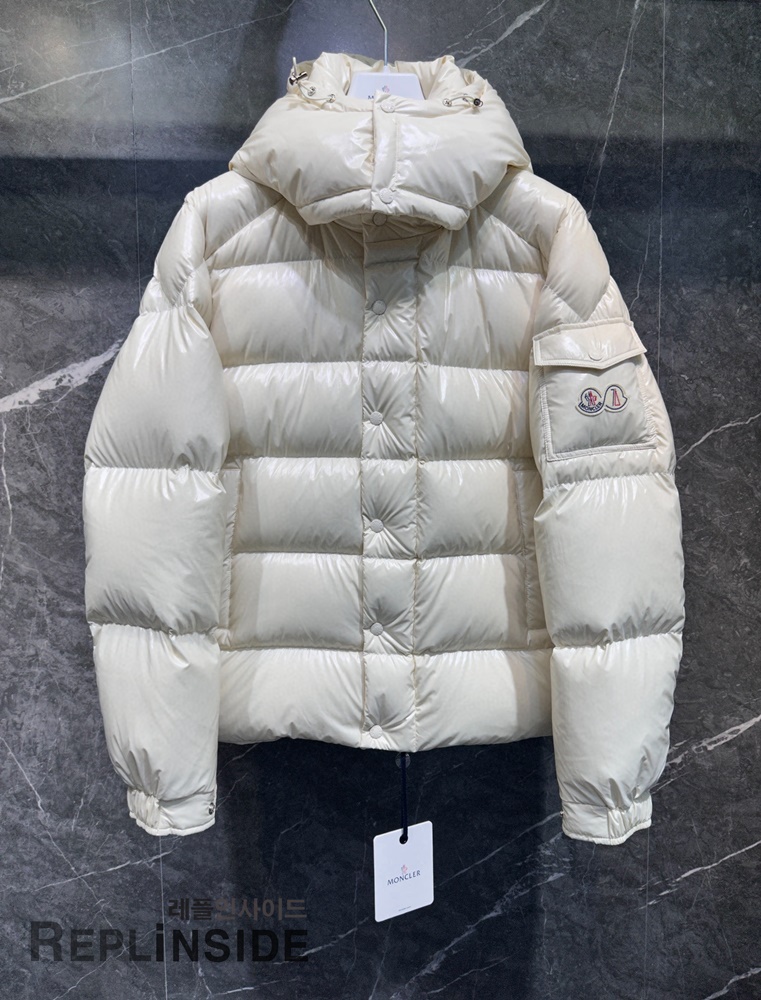 몽클레어 마야 70 패딩 앞면 디테일, 오리지널 디자인 재현 고퀄 레플, 남성 겨울 패딩, #몽클레어레플리카 #마야70실사 #레플마야70