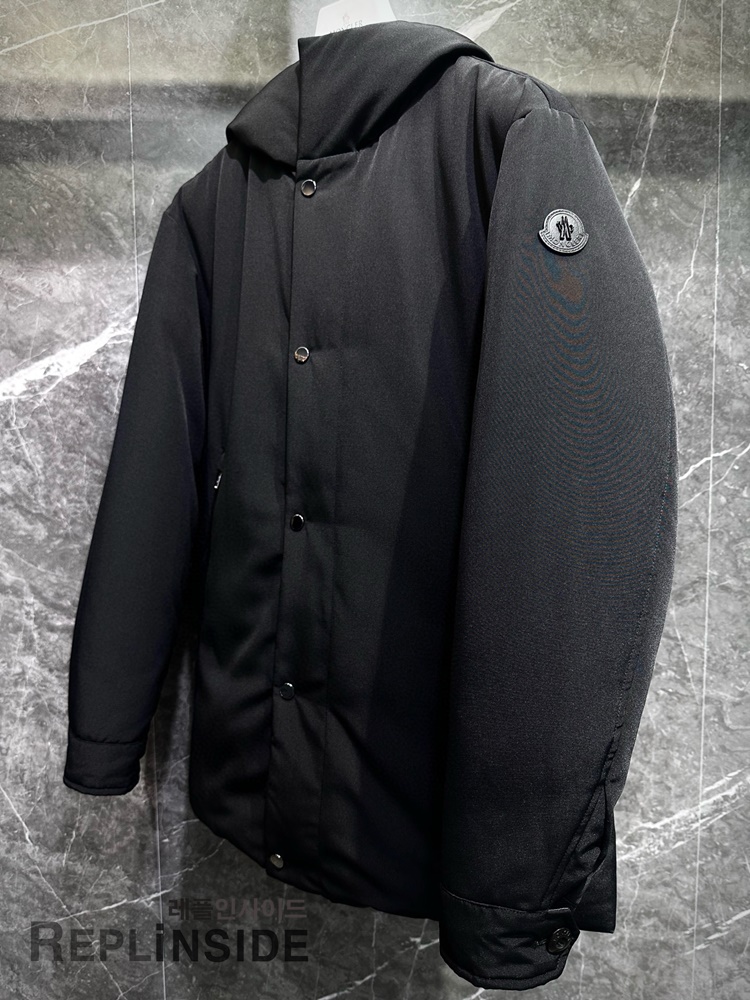 몽클레어 Fowey 리버서블 패딩 겨울 코디 스타일 레플리카 퀄리티 비교