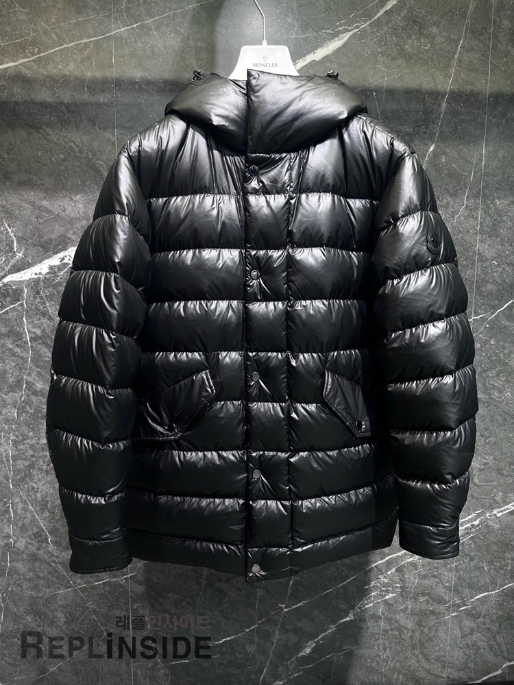 몽클레어 Fowey 포위 리버서블 패딩 스타일링 추천 레플리카 패션