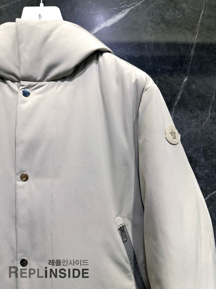 몽클레어 Fowey 리버서블 패딩 앞면 디테일 실사, 프리미엄 다운 충전재, 고급스러운 퀄리티, #레플리카패딩 #몽클레어레플 #포위패딩