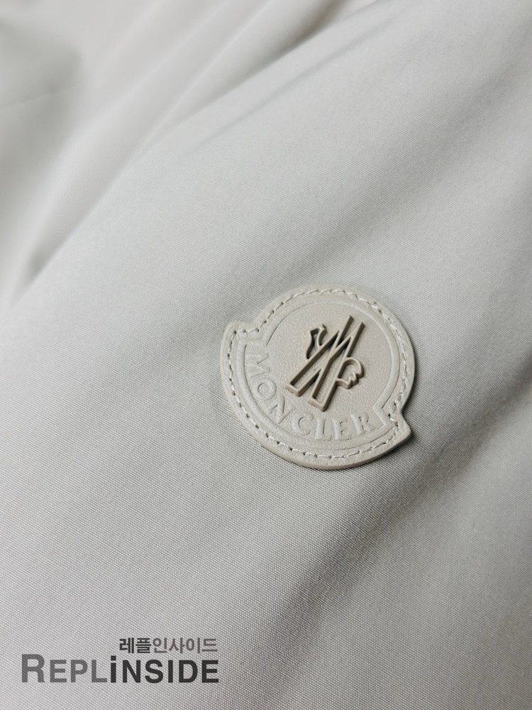 몽클레어 Fowey 포위 패딩 충전재 퀄리티 실사, 보온성 높은 다운 재킷, #몽클레어다운패딩 #레플리카겨울패딩