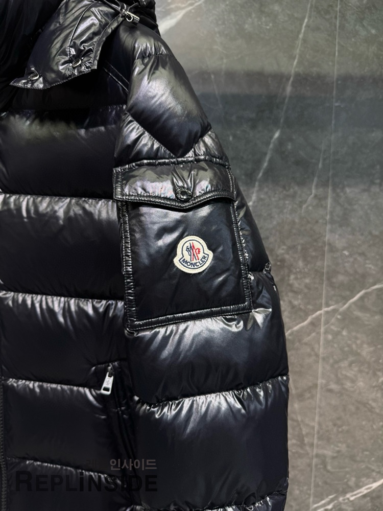 몽클레어 MAYA 패딩 지퍼 디테일 | Moncler Maya 남성 패딩 | 고급 하드웨어 | 프리미엄 퀄리티 #몽클레어지퍼 #MAYA하드웨어 #레플몽클레어 #프리미엄레플