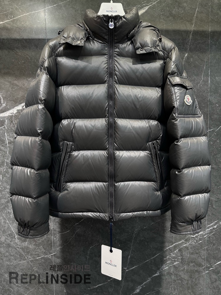 몽클레어 MAYA 패딩 남성용 전면 실사 | Moncler Maya 남성 패딩 | 블랙 컬러 | 겨울 아우터 추천 #몽클레어패딩 #MAYA패딩 #레플몽클레어 #레플패딩 #프리미엄레플
